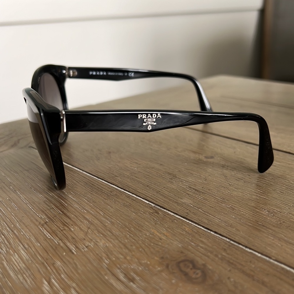 Authentic Prada SPR 230 black silver signature cat eye sunglasses W/box 56/20 - Picture 8 of 17